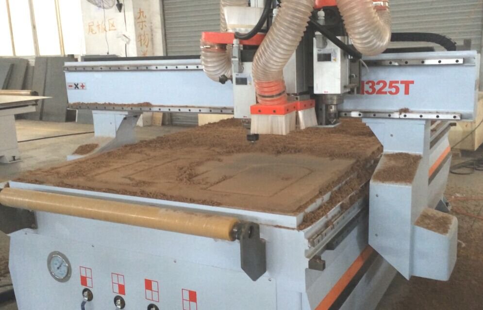 Gewinn Chinese hotsale CNC wood router with 3 heads / wood carving CNC machining center image50